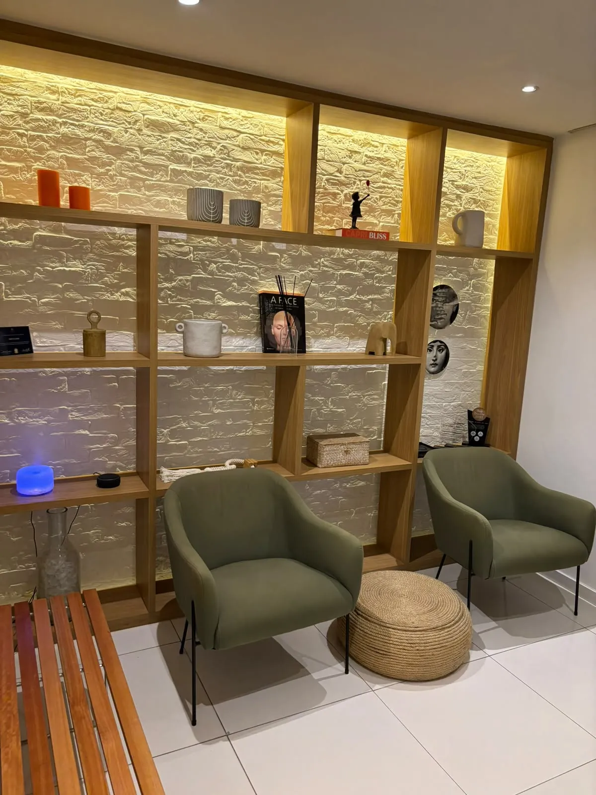 Sala de espera aconchegante — Icaraí, Niterói